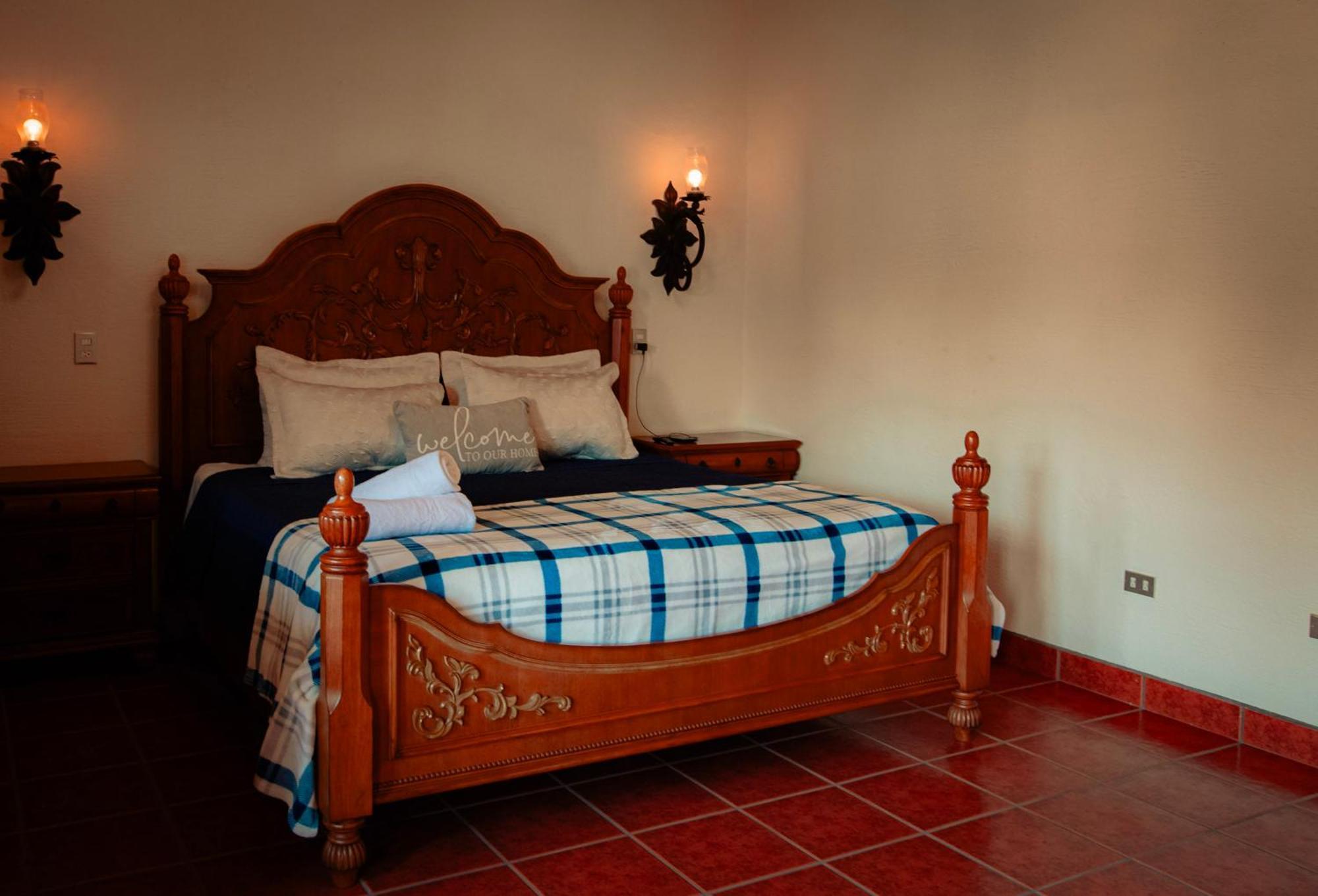 Palacio Del Conquistador San Cristobal El Bajo ภายนอก รูปภาพ