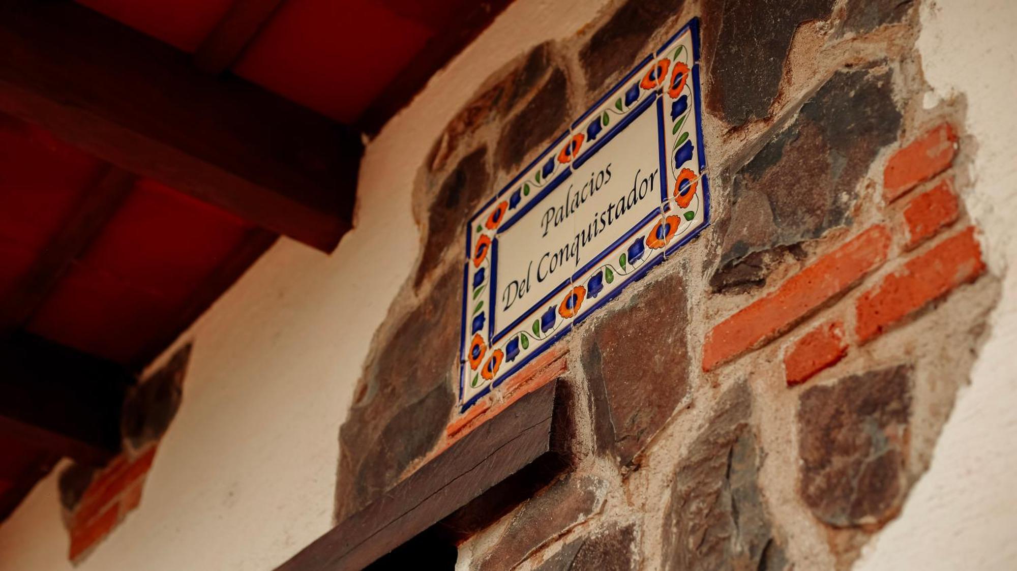 Palacio Del Conquistador San Cristobal El Bajo ภายนอก รูปภาพ