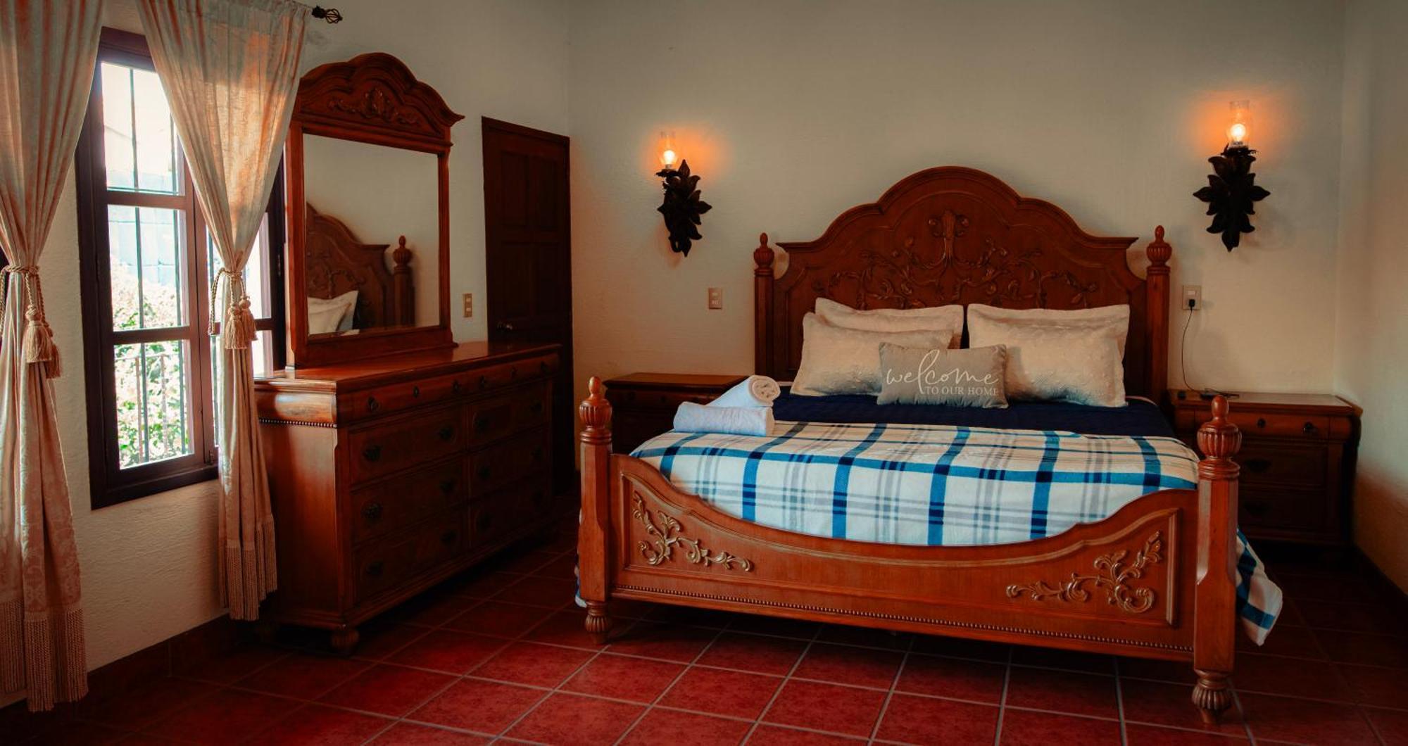 Palacio Del Conquistador San Cristobal El Bajo ภายนอก รูปภาพ